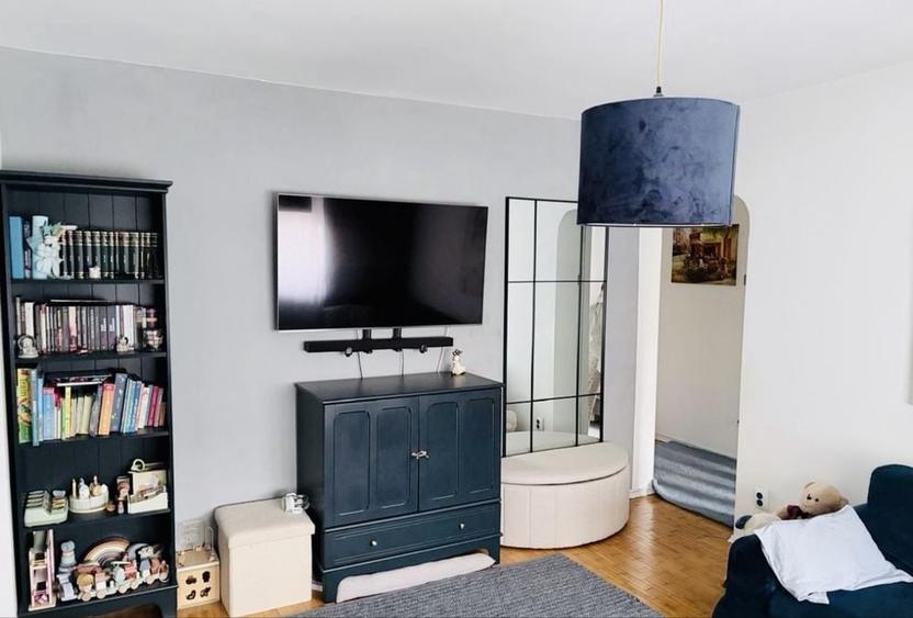 Apartament cu 3 camere în 1 Mai