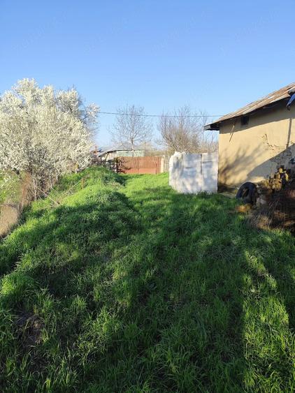 Teren de 2048 mp, în Valea Popii