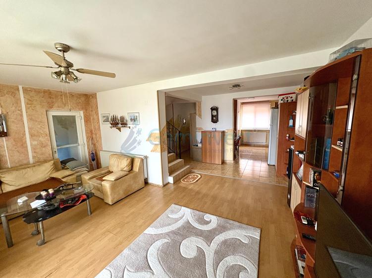 Casa de vanzare cu garaj in Santandrei, Bihor - 3