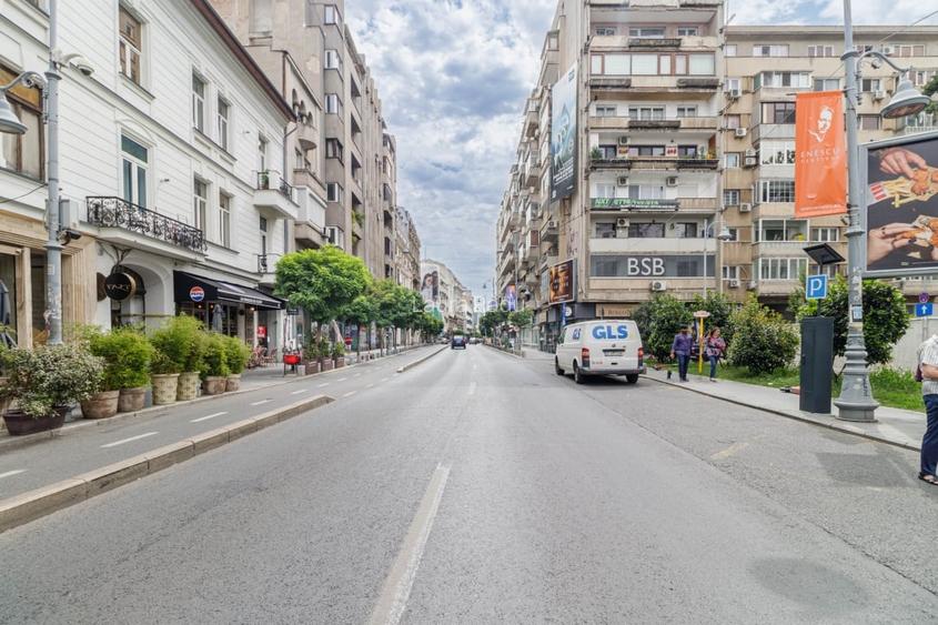 2 camere de vanzare cu potential-Calea Victoriei, parter inalt, curte interioara 2 camere de vanzare cu potential-Calea Victoriei, parter inalt, curte interioara
