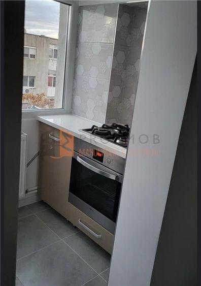 Apartament 2 camere cf 1  decomandat zona Brosteni - 2
