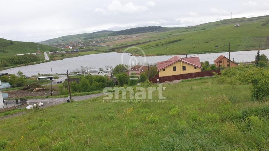 Teren pentru constructie , Chinteni, zona Lacurilor, front la 2 strazi - 1