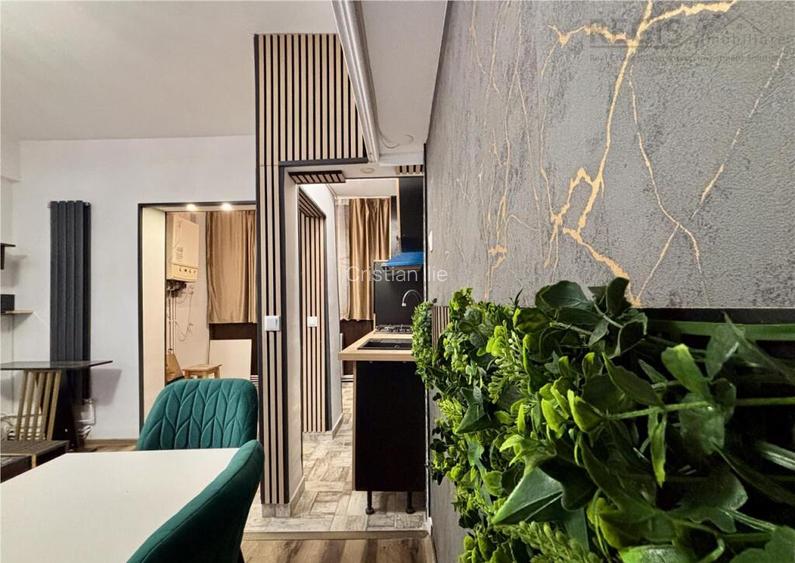 3 camere de , renovat | Roata Norocului