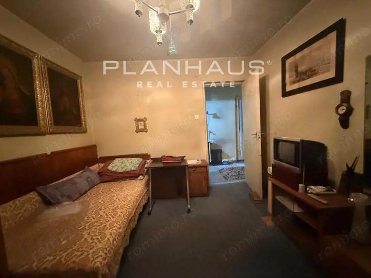 Vintage apartament 4 camere, B-dul Bucure?ti / Regele Mihai,decomandat etaj 2 - 7