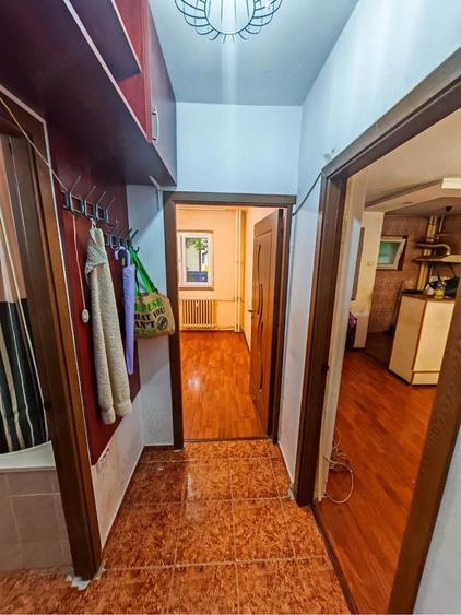 Apartament cu 2 camere nedecomandat în Berceni