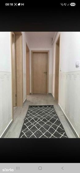 Apartament 3 camere zona TRACTORUL - 3