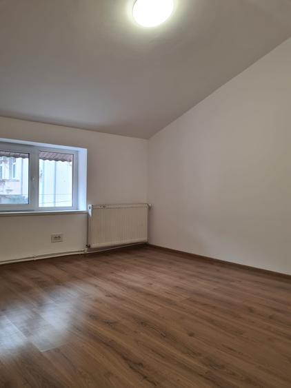 Casa de tip duplex 3 camere Victoriei - Banu Manta - 10