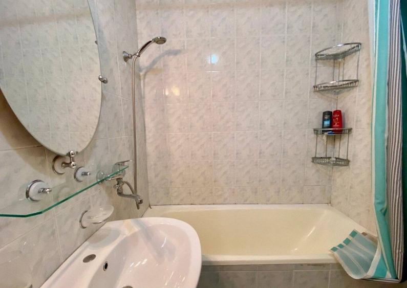 Apartament cu 3 camere in zona Plopilor - 1