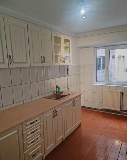 Apartament 3 camere semidecomandat zona excelenta Don - 5