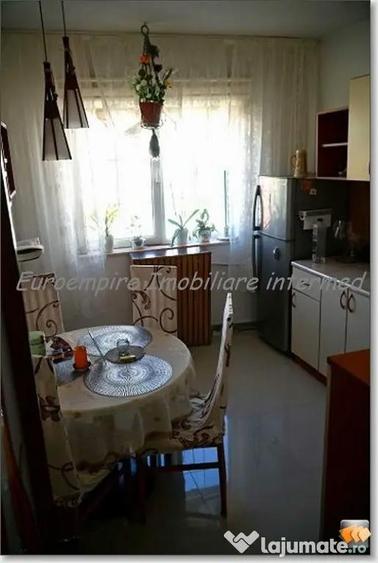 Apartament 3 camere decomandate Plaja Modern - 5