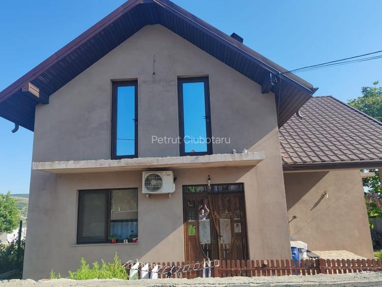 Vanzare casa cu etaj Satu Nou Muntenii de Sus