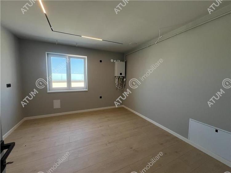 Penthouse cu 3 camere 2 bai si 2 terase zona Calea Surii Mici din Sibi - 5