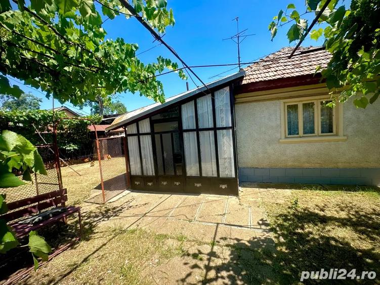 Casa batraneasca spa?ioasa + teren de vanzare, total 480mp - 2