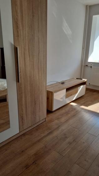 Dristor , 1 minut metrou - 2