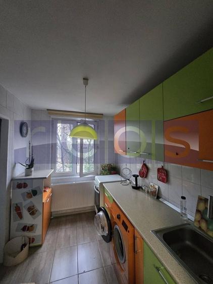 DE VANZARE AP 3 CAMERE 63 MP DRUMUL TABEREI | SEMIDECOMANDAT | METROU - 5