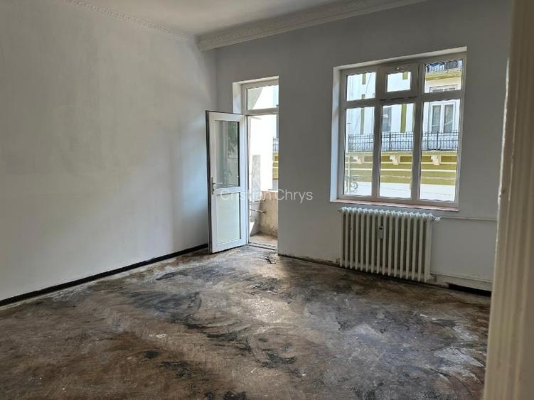 Apartament 4 camere decomandat