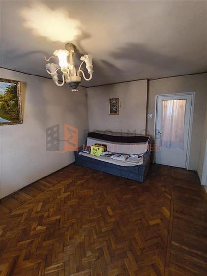 Apartament 3 camere cf1 decomandat zona Micro 3 - 4