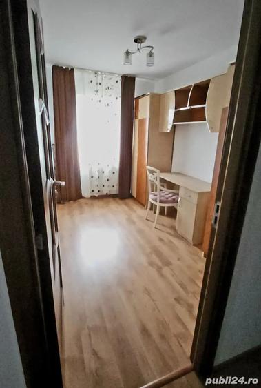 Vand schimb apartament 3cam in Roman-Str.CuzaVoda - 5