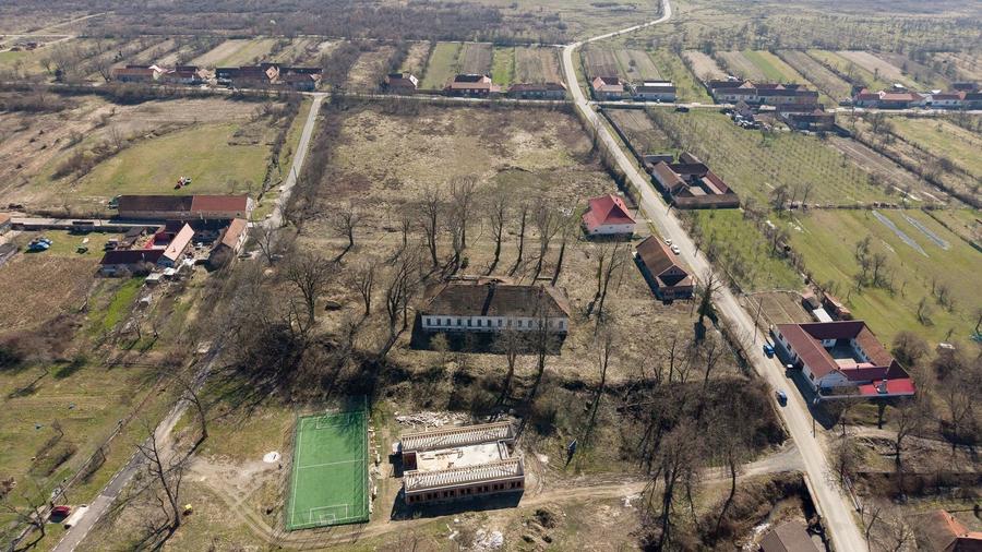 Conac nobiliar de secol XIX cu 8 camere în Maciova - 25