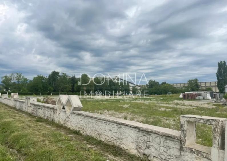 Teren intravilan, vad comercial, in Barse?ti, la DN 67D - 2