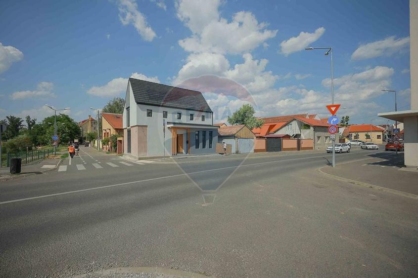 De vanzare Apartament cu 4 camere, langa Podul Centenarului - 19