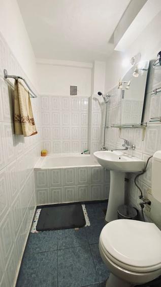Apartament cu 2 camere semidecomandat în Cișmigiu