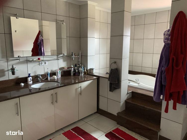 Casa in Sighet sau schimb cu apartament sau casa in Bucuresti - 8