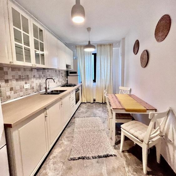 Apartament 2 camere, Lux, etaj 1, decomandat, garaj subteran, Sisesti- sector 1 - 5