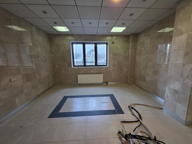 B-ul Magheru, 10 minute metrou Piata Romana, in blocul cu cinema Patria - 1