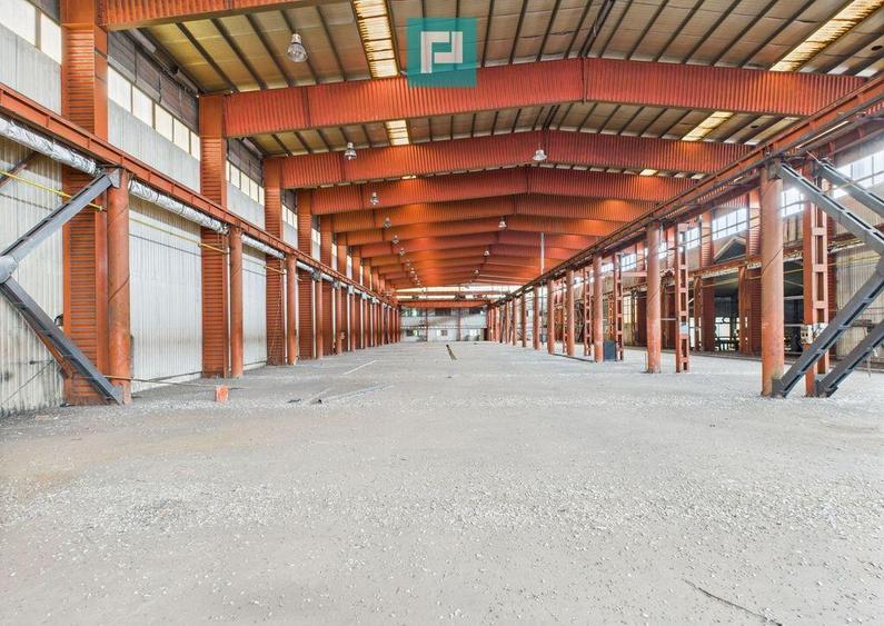 Hala industriala cu pod rulant ?i parcare betonata - 24