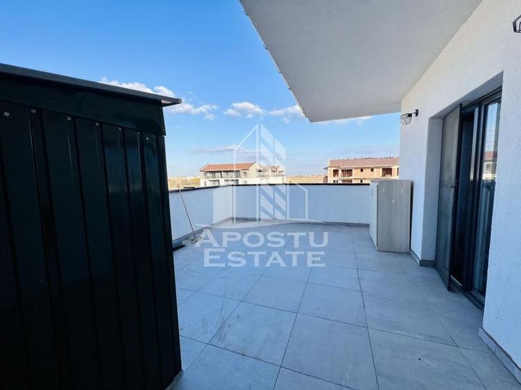 Apartament cu trei camere , decomandat , cu terasa ,in Giroc - 13