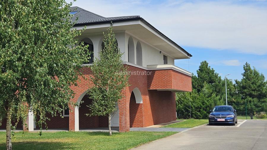 Central - Tunari Park – 3 dormitoare, 3 băi, mansardă și grădină privată