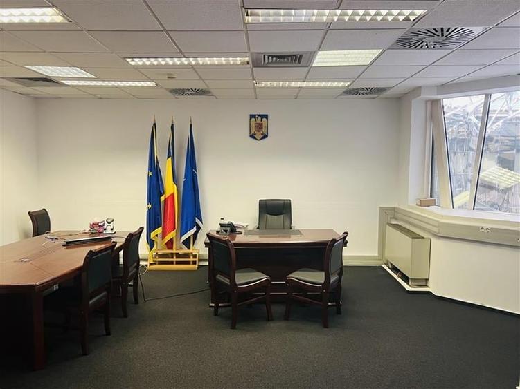 Inchiriere Spatii Comerciale de la 37 mp - 28