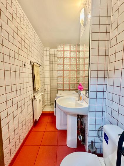 Unirii - Nerva Traian - 10 minute metrou - 5