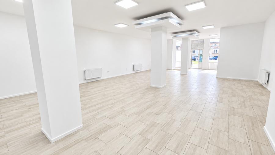 Spațiu comercial, de 607 mp, în Central