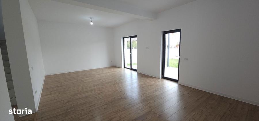 casa , vila in Cumpana ,zona foarte buna - 2