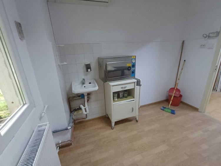 Apartament 3 camere de vanzare Gheorghe Lazar Parter inalt Confort 1 - 4