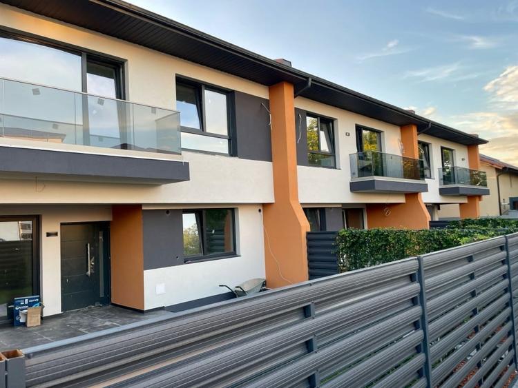 Vile triplex moderne Chiajna zona linistita, constructie premium - 1