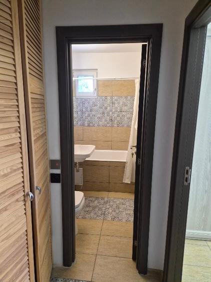 Apartament cu 2 camere semidecomandat, mobilat în Titan