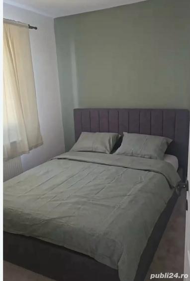 Inchiriez apartament 3 camere - 4