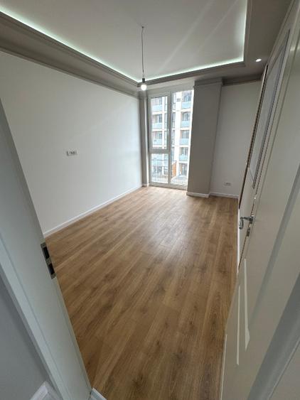 Proprietar – vând apartament cu 3 camere, etaj 1, într-un bloc modern din zona T - 5