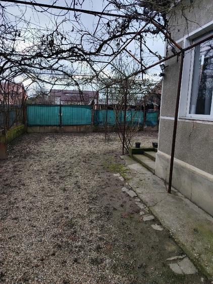 Casă cu 3 camere cu Teren 647 Mp în Moșnița Veche