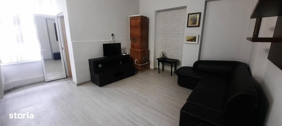 Apartament cu 2 camere semidecomandat în Central