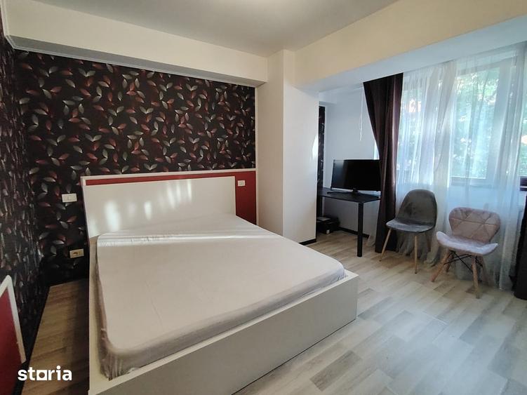 Apartament cu 3 camere în Tei