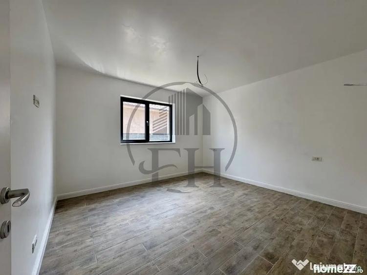 Casă cu 5 camere cu Teren 257 Mp în Valu lui Traian