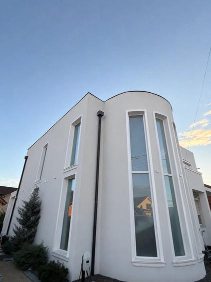 Casă cu Teren 430 Mp în Sântandrei