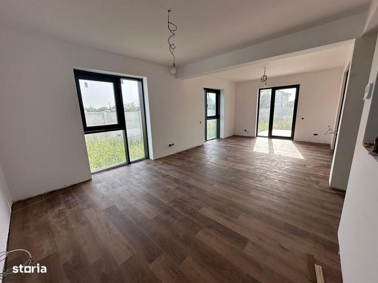 Casă cu 4 camere cu Teren 407 Mp în Ciorogârla
