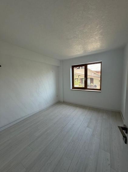 Titan-2 camere in bloc boutique- Etaj 1-Living generos - 6