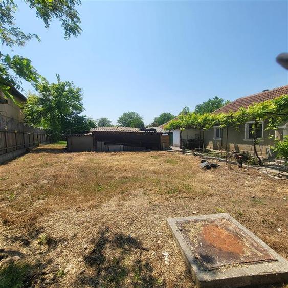 Casă cu 4 camere cu Teren 1346 Mp în Cumpăna