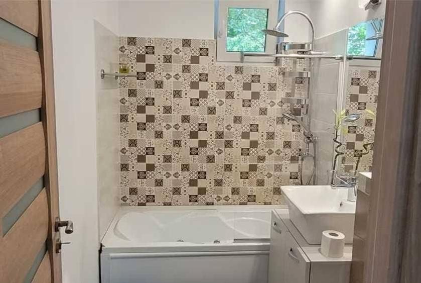 Apartament cu 3 camere în Gheorgheni